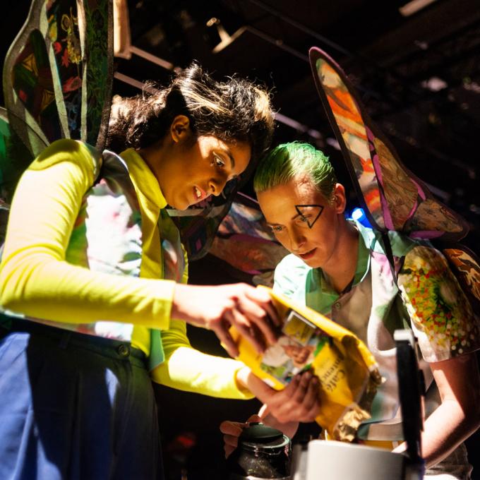 Technocandy: Schaffen, Theater Oberhausen 2019. Foto: Isabel Machado Rios Technocandy: Schaffen, Theater Oberhausen 2019