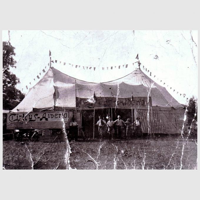 Circus Alberto. Foto: Private Sammlung Ulrich F. Opfermann Circus Alberto