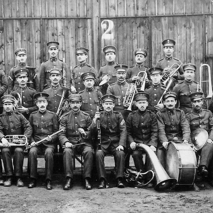 Militärkapelle im Kriegsgefangenenlager Görlitz, um 1917. Foto: K. Margaritoulis / privat Militärkapelle im Kriegsgefangenenlager Görlitz, um 1917