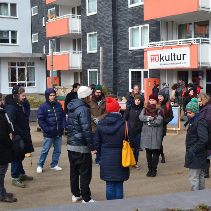 Wissenschaftler, Künstler und Nachbarn bei HUkultur. Foto: Fadi Klesli HUkultur