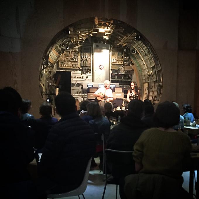 Rebetiko trifft im Rahmen der Ruhrtriennale auf Neue Musik von Eleftherios Veniadis, mit Thymios Stouraitis, Maria Kapetanidou und dem Ensemble hand werk. Third Space / Jahrhunderthalle Bochum, 06.09.2019. Foto: Johanna-Yasirra Kluhs Rebetiko trifft im Rahmen der Ruhrtriennale auf Neue Musik von Eleftherios Veniadis, mit Thymios Stouraitis, Maria Kapetanidou und dem Ensemble hand werk. Third Space / Jahrhunderthalle Bochum, 06.09.2019